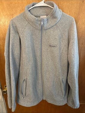 Columbia Women's Light Gray Full Zip Fleece Jacket